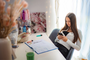 Why You Procrastinate Even When You Want to Be Productive